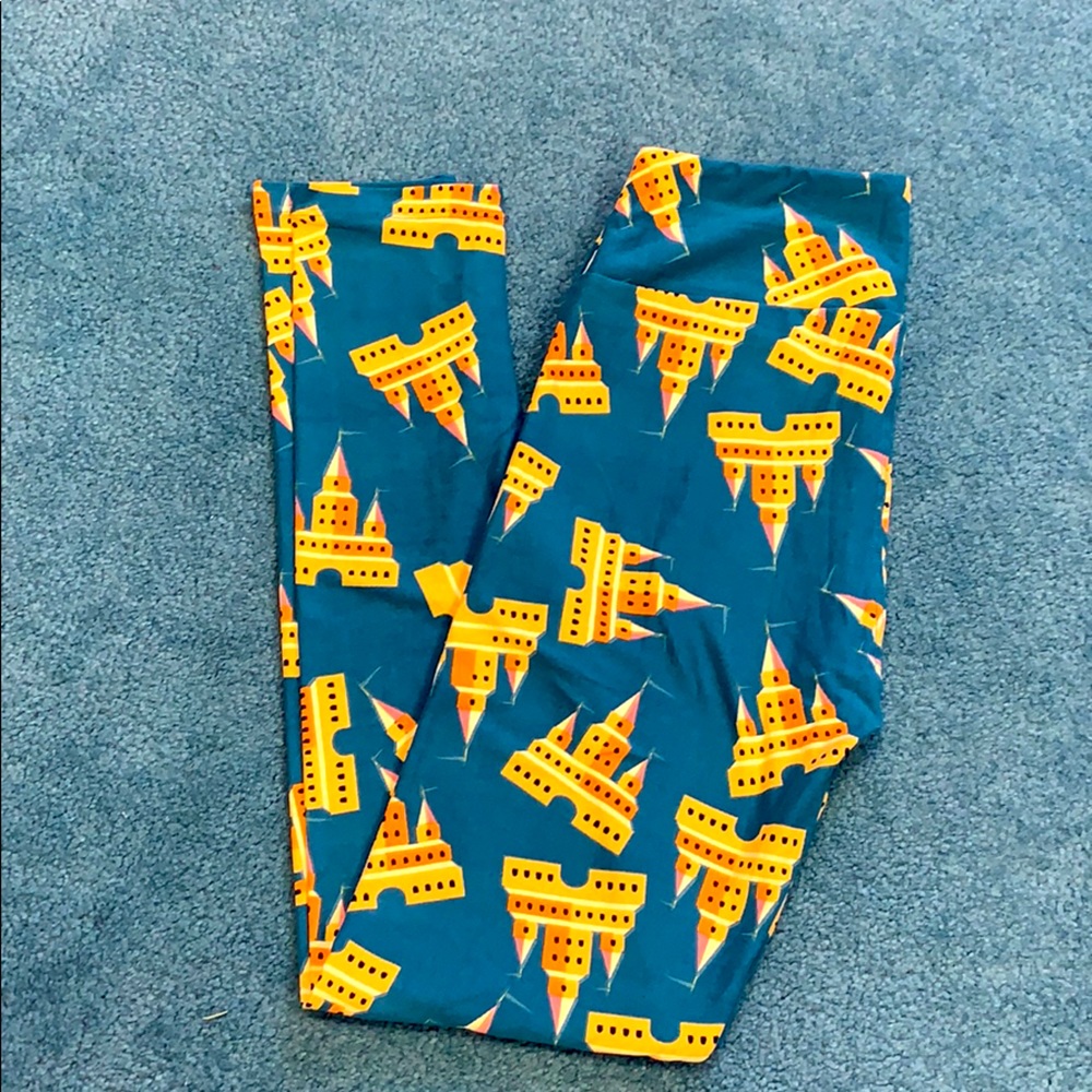 Lularoe castle leggings